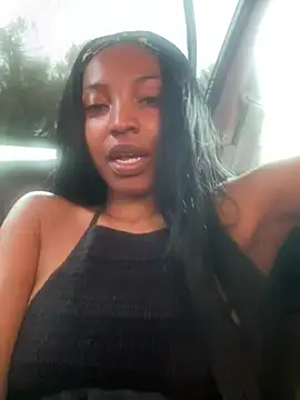 Queenkimi777 现场XXX聊天