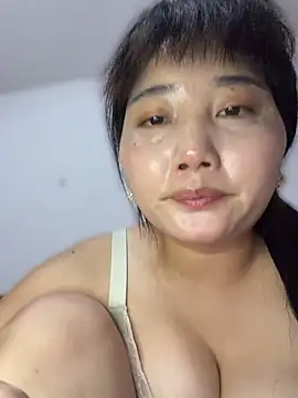 Nuomi6 XXX чат на живо