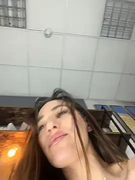 IAmNobodyXXX Adlı Modelin Canlı XXX Sohbeti