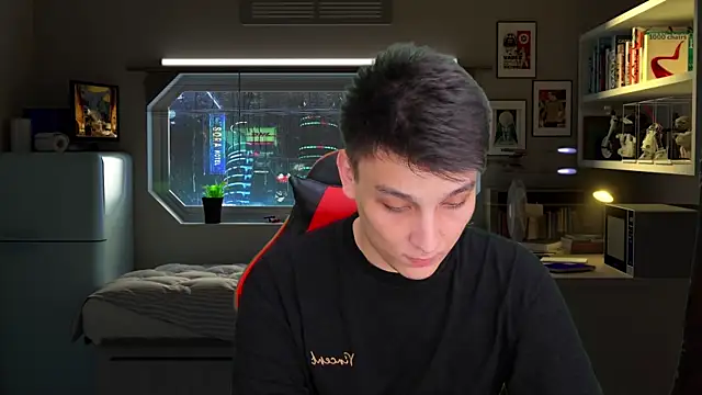 Justin_time111 élő XXX-chatje
