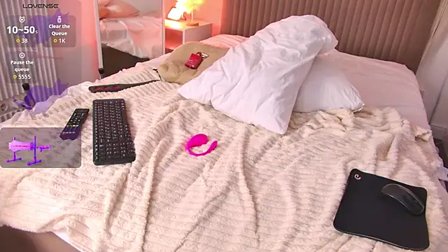 SummerLilaa's Live XXX Chat