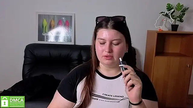 Katina_deeplou4 Adlı Modelin Canlı XXX Sohbeti