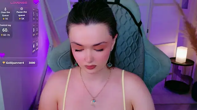 Chatroom XXX en direct de AvaFlower