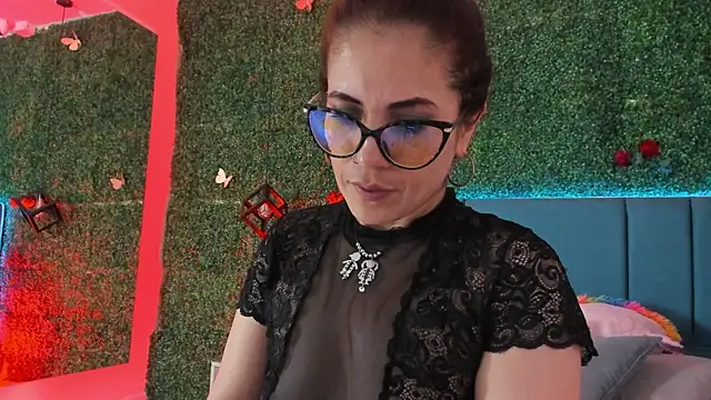 Linagh_ live XXX chat