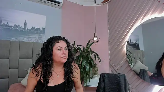 hanny_milf live XXX chat
