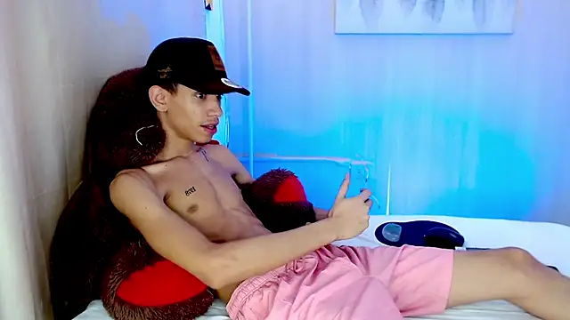 YorYo_hot's Live XXX Chat