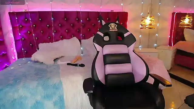 Mila-Trump live XXX chat