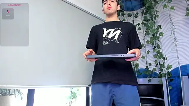 AxelStong – Naživo XXX chat