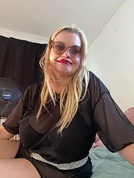 Chat +18 de DivaVonTease ao vivo