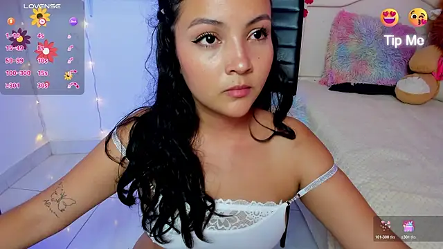 ReissLinn live XXX chat