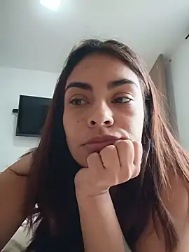 Ivanna2's Live XXX Chat