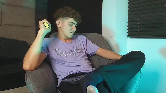 XXX chat uživo modela Tyler_Mcrey