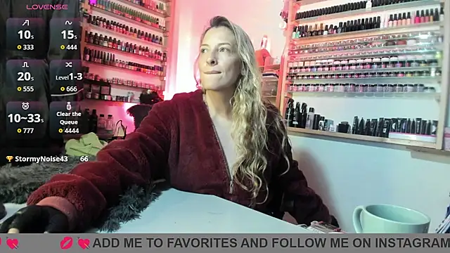 Katt-findom live XXX chat