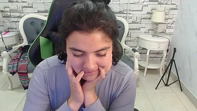 amalia_a live XXX chat
