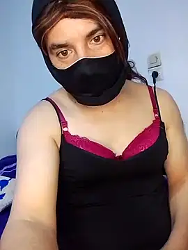 banouti28 Adlı Modelin Canlı XXX Sohbeti