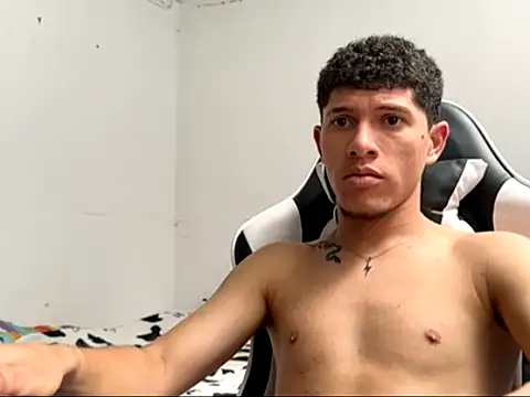 Chat XXX ao vivo de Edward_2709