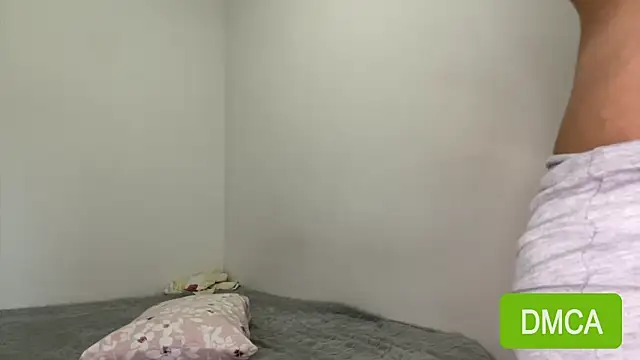 JuliaPierceのライブXXXチャット