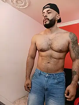 צ'אט XXX בשידור חי של Mike_savage3