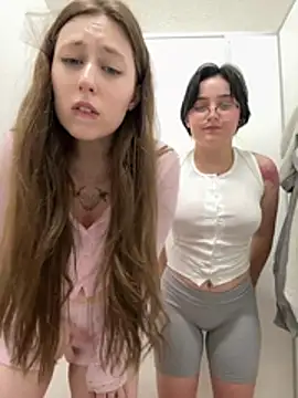FroggyAnna Adlı Modelin Canlı XXX Sohbeti