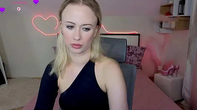 SashaBrooks Adlı Modelin Canlı XXX Sohbeti