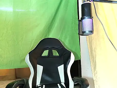 aronmiller404 现场XXX聊天