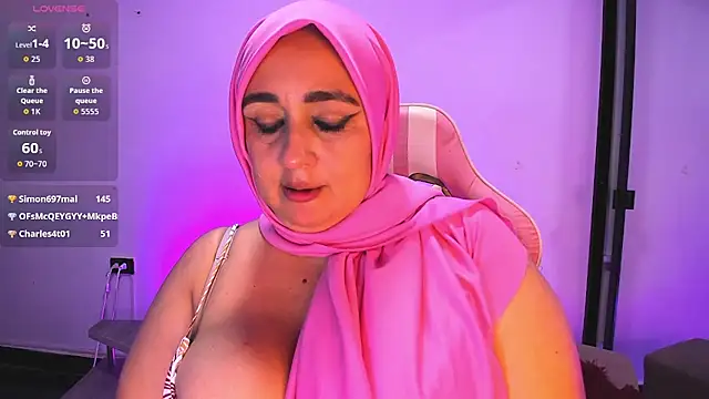 Chat XXX en directo de HijabiMilff