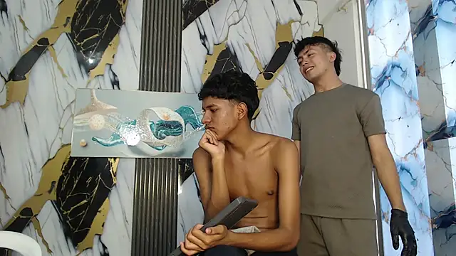 VERY_HOT_GUYSn Webbikameraesitys