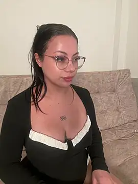 XXX chat uživo modela Megan_Ivy