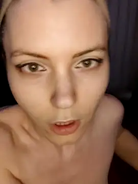 MochiNy4n – Live XXX-chat