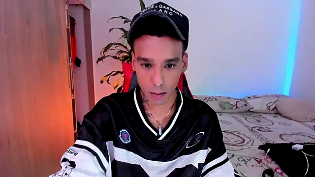 Онлайн чат XXX Damianwhite