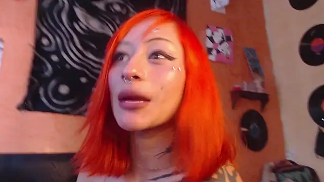 Layla_quinn XXX чат на живо