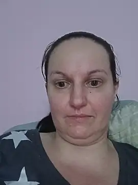 צ'אט XXX בשידור חי של BustyLadyAlma