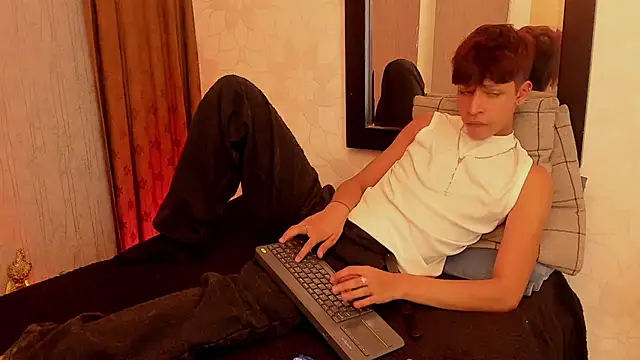Ethan_qop – Live XXX-chat