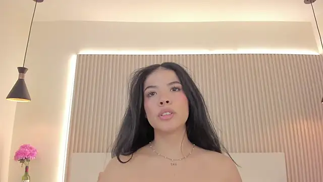 SophiaCortez Adlı Modelin Canlı XXX Sohbeti