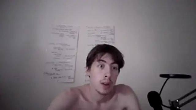 Chatroom XXX en direct de VelvetRagottiOG