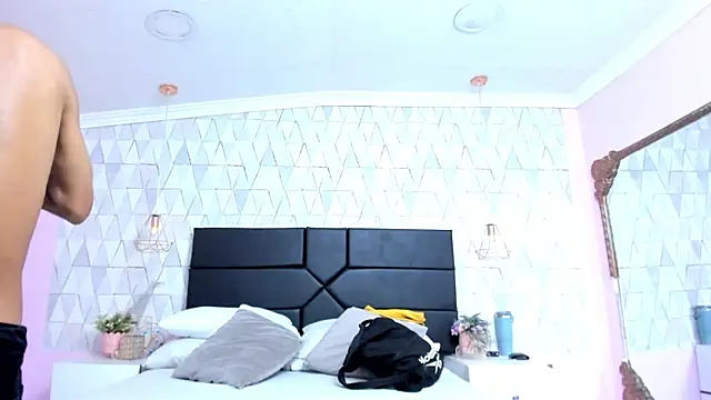 MarckThompsonn Live XXX-Chat