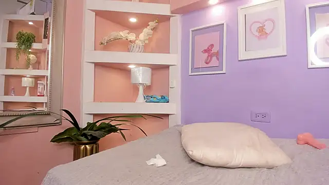 MoniSaenz's Live XXX Chat