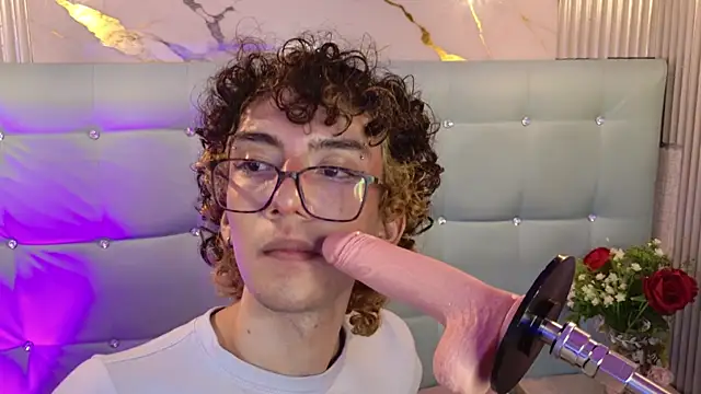 AustinReed17 élő XXX-chatje