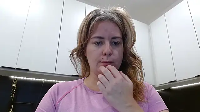 HazelSkyesChat's Live XXX Chat