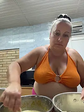 دردشة SabinaSweety الجنسية المباشرة