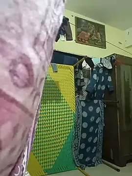 Shreya-Shetty09's Webcam Show