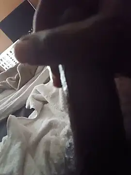 Horny412blk webcam show
