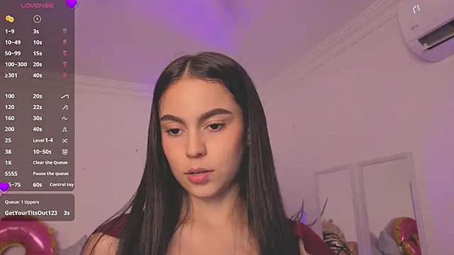 Aleejaa__ Adlı Modelin Canlı XXX Sohbeti