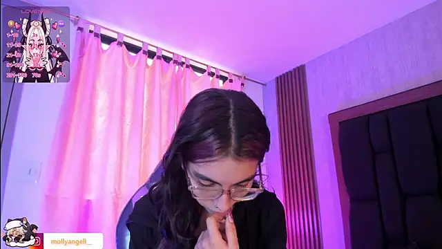 Molly_A Chat XXX live