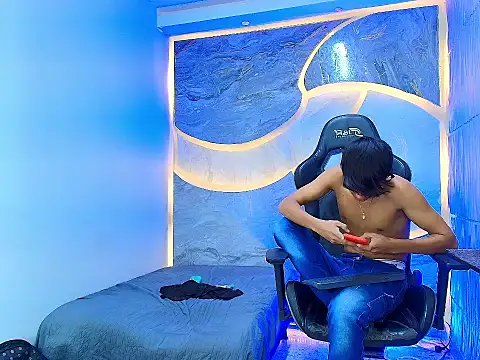 Benjamin_Alam live XXX chat
