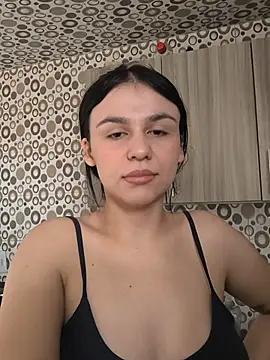 Daniela-rosee live XXX chat