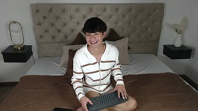 XXX chat uživo modela SparkRivers