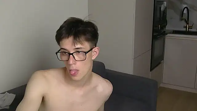 ElijahTarletn Webbikameraesitys