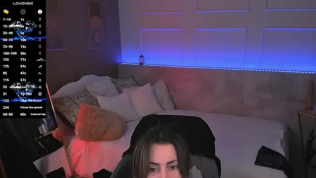 KylieMellow's Live XXX Chat