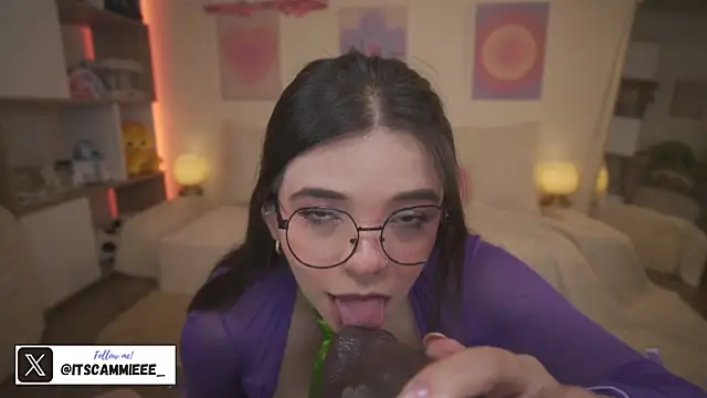 itscammieee Adlı Modelin Canlı XXX Sohbeti